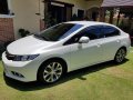 Selling White Honda Civic 2013 Automatic Gasoline at 68000 km-6