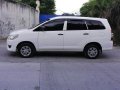 White Toyota Innova 2013 for sale in Talisay-6