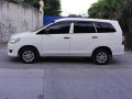 White Toyota Innova 2013 for sale in Talisay-3