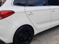 2015 Kia Carens CRDI Automatic in Quezon City-3