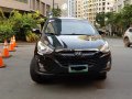 Black Hyundai Tucson 2011 at 37000 km for sale -0