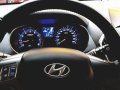 Black Hyundai Tucson 2011 at 37000 km for sale -10