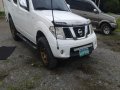 Nissan Navara LE 2010 Truck -0