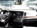 2016 Toyota Sienna AT/Gas-4