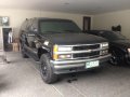 Selling 1999 Chevrolet Suburban in Manila-2