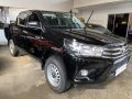 Selling Black Toyota Hilux 2018 Manual Diesel -6