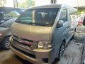 White Toyota Hiace 2018 at 43000 km for sale-1