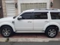 White Ford Everest 2010 Automatic Diesel for sale  -4
