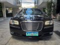 Black Chrysler 300c 2013 at 30000 km for sale -7