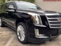 Selling Cadillac Escalade 2020 at 1000 km -3