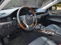 Selling Black Lexus Es 350 2015 at 30000 km -0