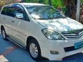 Selling White Toyota Innova 2012 Automatic Diesel at 64000 km-5