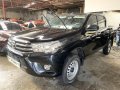 Selling Black Toyota Hilux 2018 Manual Diesel -5