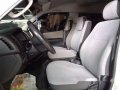 Sell White 2015 Toyota Hiace at 45386 km -2