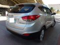 Selling Silver Hyundai Tucson 2012 in Quezon City -9