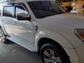 White Ford Everest 2010 Automatic Diesel for sale  -5
