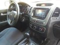 Silver Kia Sorento 2014 at 32000 km for sale-2