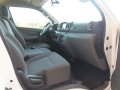 Sell White 2015 Nissan Urvan Manual Diesel at 32000 km -5