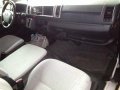 Sell White 2015 Toyota Hiace at 45386 km -5