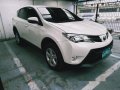 Sell White 2014 Toyota Rav4 in Makati-5