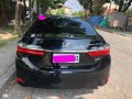 Sell Black 2017 Toyota Corolla Altis at 28000 km -4