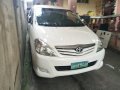 Selling White Toyota Innova 2010 Manual Diesel -9