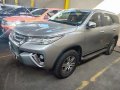 Selling Silver Toyota Fortuner 2017 Automatic Diesel -2