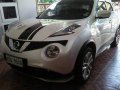 Selling White Nissan Juke 2017 Automatic Gasoline  -3