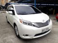 2016 Toyota Sienna Premium Top of the line-0