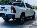 White Toyota Hilux 2018 at 28000 km  for sale-3