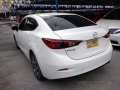 White Mazda 3 2016 at 44000 km for sale -5