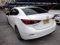 White Mazda 3 2016 at 44000 km for sale -3