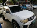 Selling White Mitsubishi Strada 2013 Manual Diesel at 55000 km-6