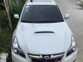 Selling White Subaru Legacy 2013 Automatic Gasoline at 45000 km-2