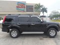 Black Ford Everest 2009 for sale in Quezon City -4