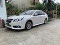 Selling White Subaru Legacy 2013 Automatic Gasoline at 45000 km-3