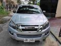 Silver Isuzu D-Max 2015 at 35000 km for sale-3