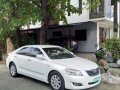 Selling Pearl White Toyota Camry 2008 in Quezon City-9