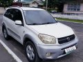 Toyota Rav4 2005 for sale in Manila-8