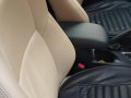 Selling Toyota Rav4 2014 in Makati-2