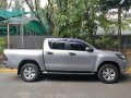 Selling Toyota Hilux 2016 in Quezon City-1