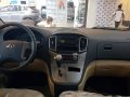 Hyundai Grand Starex Swivel Seats Promo-3