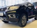 Selling Nissan Navara 2015 in Manila-5