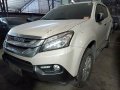 White Isuzu Mu-X 2017 for sale in Quezon City-3