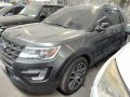 Selling Grey Ford Explorer 2017 in Quezon City-2