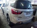 White Isuzu Mu-X 2017 for sale in Quezon City-1