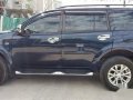 Selling Blue Mitsubishi Montero Sport 2014 in Makati-3
