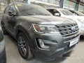 Selling Grey Ford Explorer 2017 in Quezon City-1