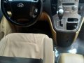 Selling Hyundai Starex 2011 in Manila-3