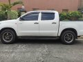 Toyota Hilux 2014 for sale in Quezon City-6